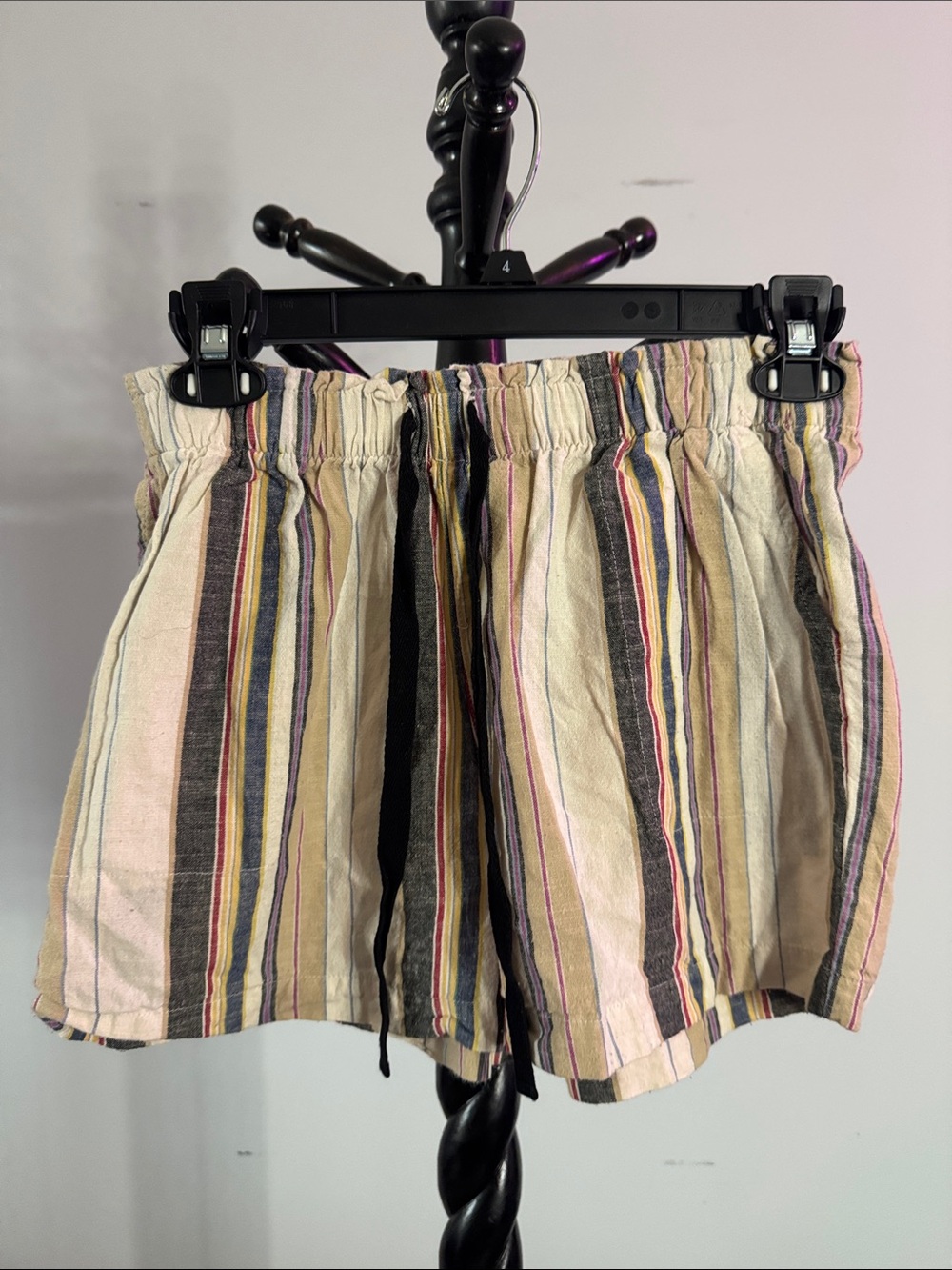 Striped Elastic-Waist Women's Bermuda Shorts in Beige Multicolor 18.T